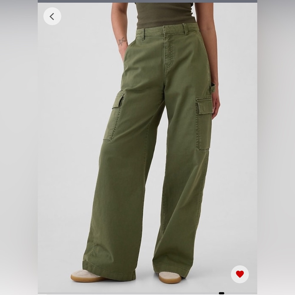 NWT GAP Low Rise Baggy Khakis - Picture 2 of 8